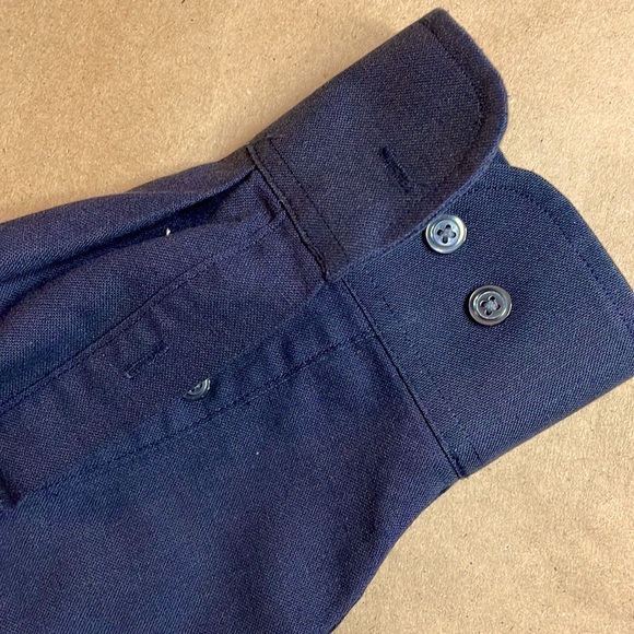 Bill Blass Men’s Button Down Dress Shirt - Picture 3 of 4